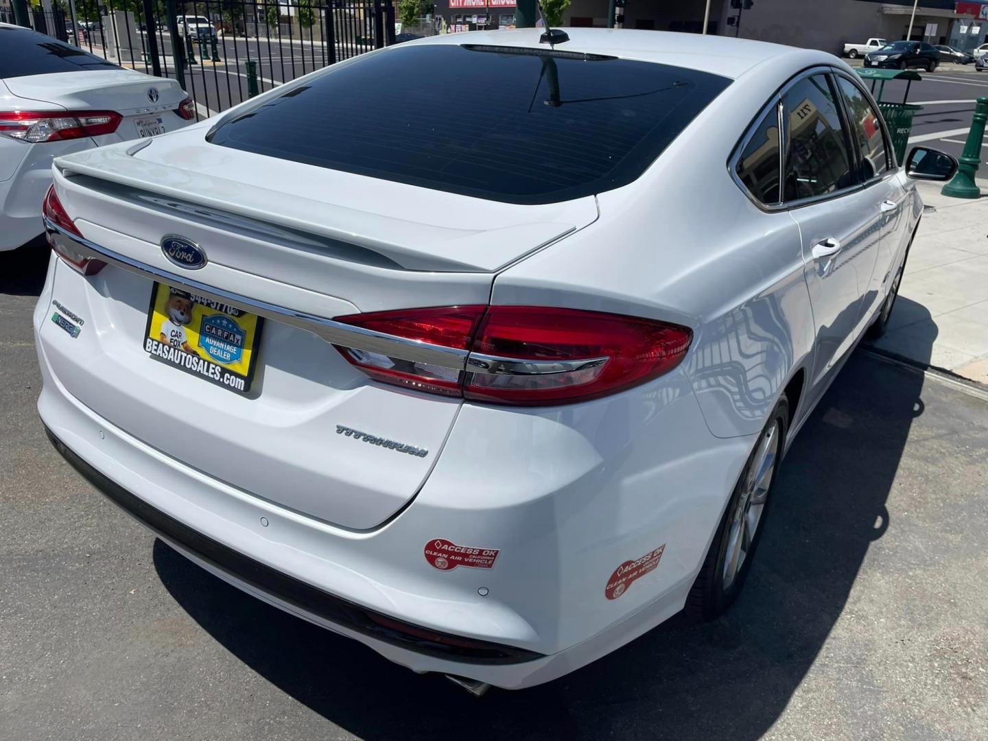 2018 WHITE /BLACK Ford Fusion Energi Titanium (3FA6P0SU6JR) with an 2.0L L4 DOHC 16V HYBRID engine, CVT transmission, located at 744 E Miner Ave, Stockton, CA, 95202, (209) 944-5770, 37.956863, -121.282082 - Photo#14
